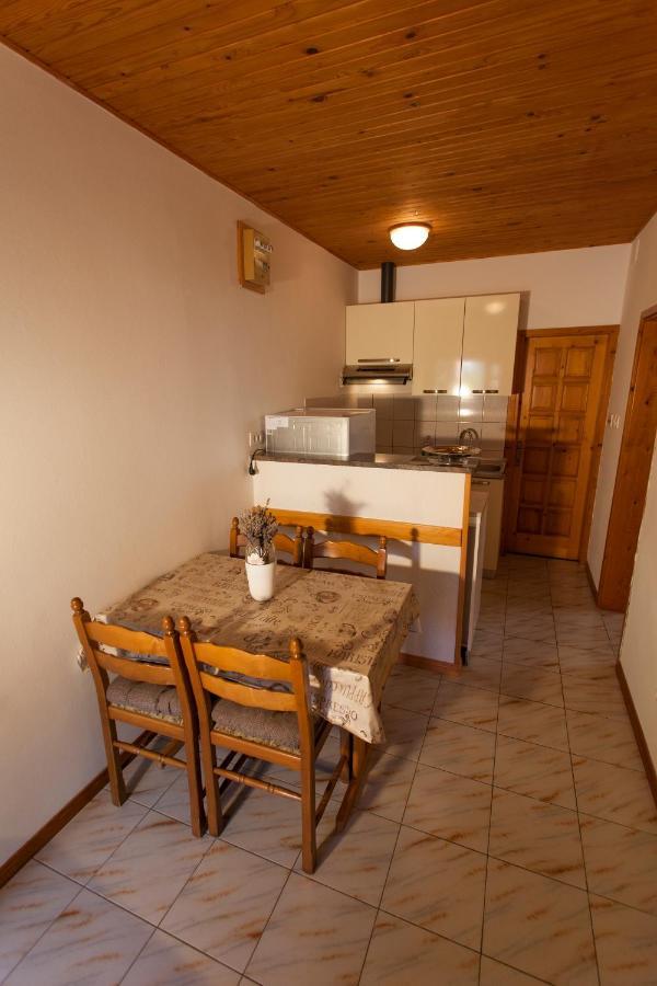 Apartman Budimir Cres Exterior foto